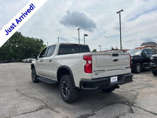 White Sands 2026 Chevrolet Silverado 1500 ZR2