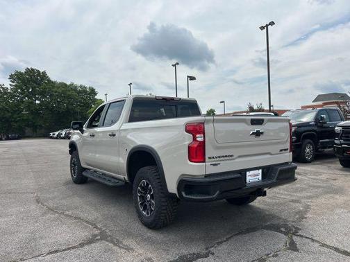 White Sands 2026 Chevrolet Silverado 1500 ZR2