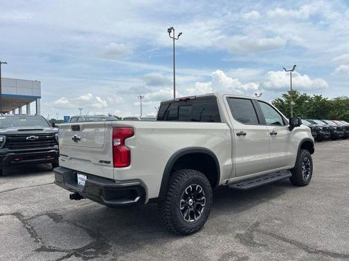 White Sands 2026 Chevrolet Silverado 1500 ZR2