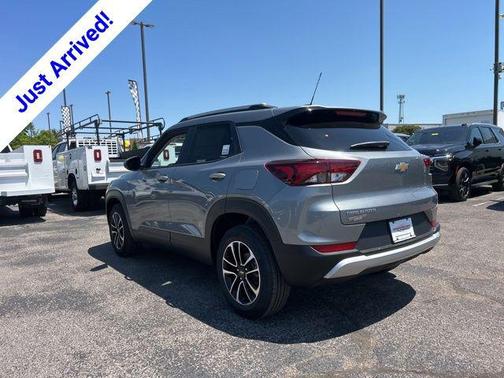 Sterling Gray Metallic 2026 Chevrolet Trailblazer LT