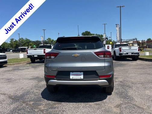 Sterling Gray Metallic 2026 Chevrolet Trailblazer LT