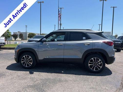 Sterling Gray Metallic 2026 Chevrolet Trailblazer LT