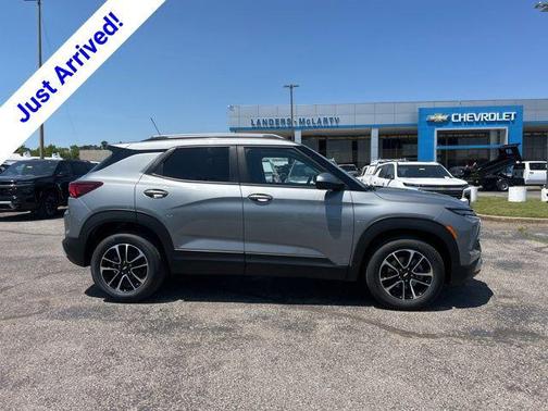 Sterling Gray Metallic 2026 Chevrolet Trailblazer LT