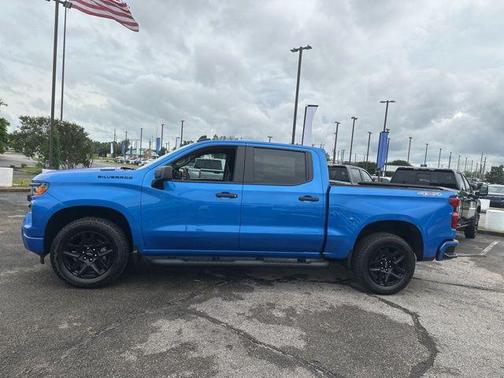 2025 Chevrolet Silverado 1500 Custom