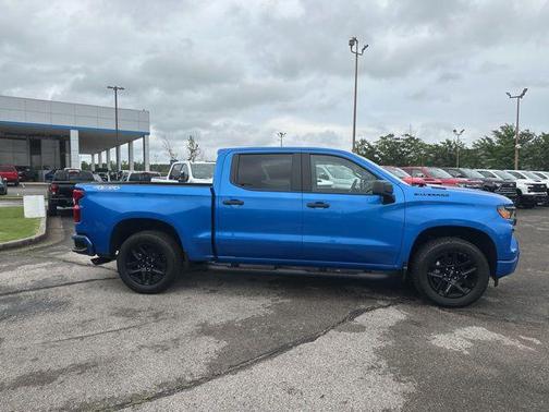 2025 Chevrolet Silverado 1500 Custom