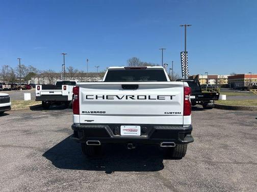 2023 Chevrolet Silverado 1500 Custom Trail Boss