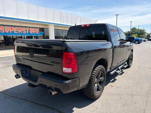 Brilliant Black Crystal Pearlcoat 2018 RAM 1500 Big Horn