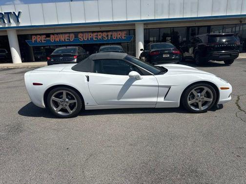 Arctic White 2007 Chevrolet Corvette Base