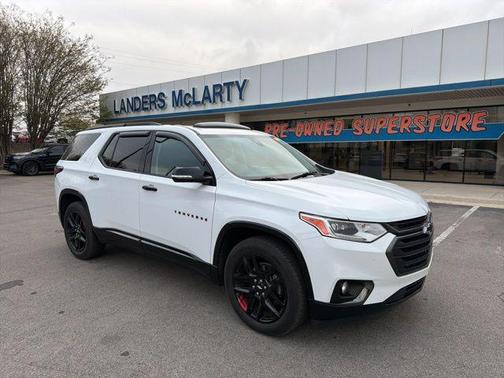 Summit White 2018 Chevrolet Traverse Premier