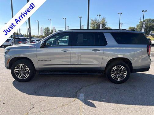 Sterling Gray Metallic 2025 Chevrolet Suburban 4WD Z71