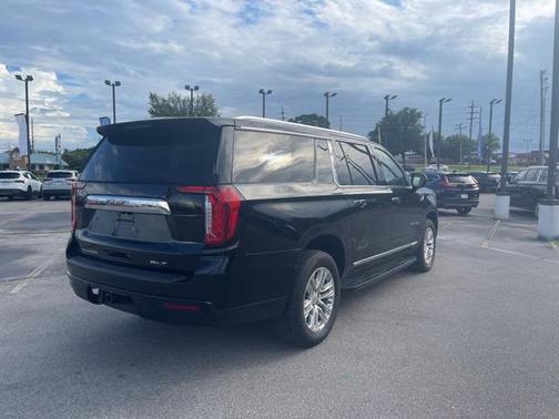 2021 GMC Yukon XL SLT