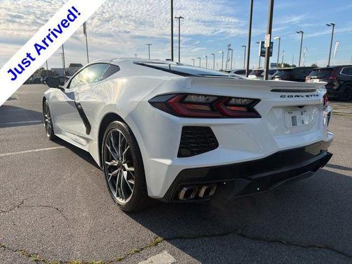 Arctic White 2025 Chevrolet Corvette Stingray w/2LT
