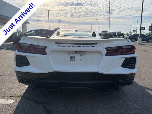 Arctic White 2025 Chevrolet Corvette Stingray w/2LT