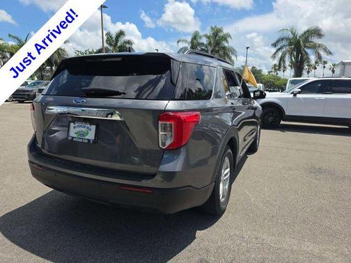 CARBONIZED GRAY METALLIC 2023 Ford Explorer XLT