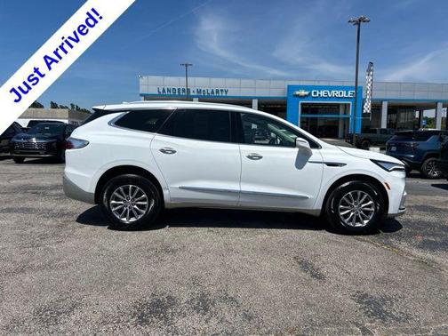 Summit White 2023 Buick Enclave Essence FWD