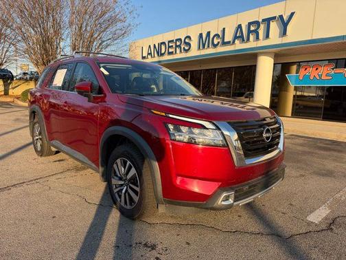 2022 Nissan Pathfinder SL 4WD