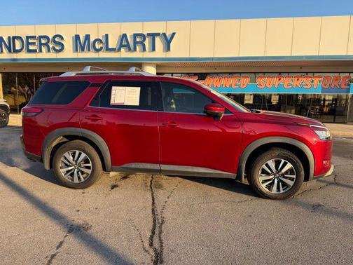 2022 Nissan Pathfinder SL 4WD