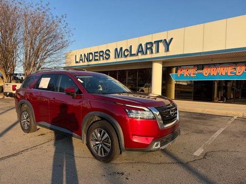 2022 Nissan Pathfinder SL 4WD