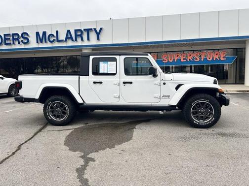 2022 Jeep Gladiator Overland