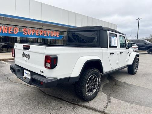 2022 Jeep Gladiator Overland