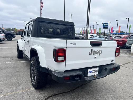 2022 Jeep Gladiator Overland