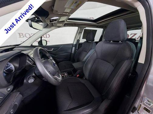Ice Silver Metallic 2023 Subaru Forester Premium