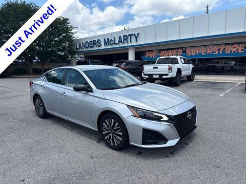 Brilliant Silver Metallic 2024 Nissan Altima 2.5 SV