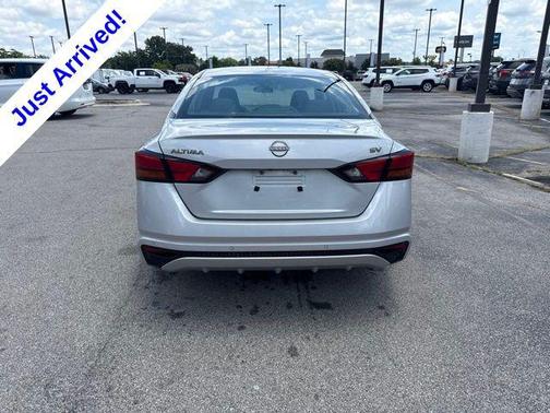 Brilliant Silver Metallic 2024 Nissan Altima 2.5 SV