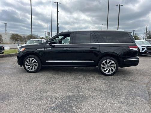2022 Lincoln Navigator Reserve