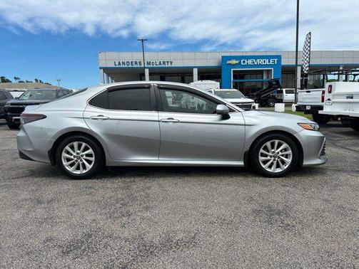 Celestial Silver Metallic 2022 Toyota Camry LE
