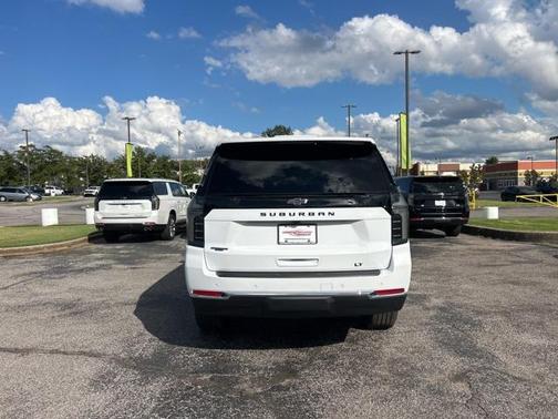 2026 Chevrolet Suburban LT