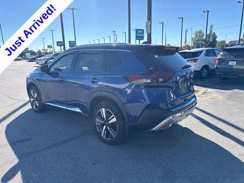 Caspian Blue Metallic/Super Black 2023 Nissan Rogue Platinum