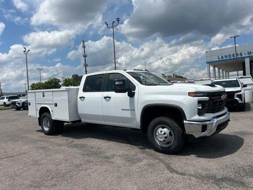 Summit White 2026 Chevrolet Silverado 3500 WT