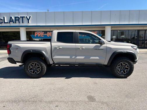 White Sands 2026 Chevrolet Colorado ZR2