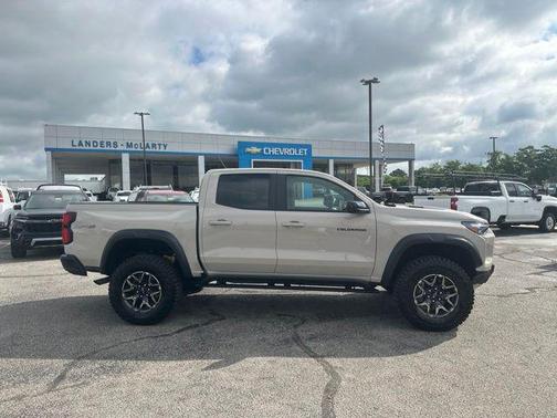 White Sands 2026 Chevrolet Colorado ZR2