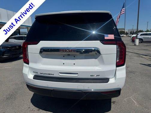 Summit White 2023 GMC Yukon SLT
