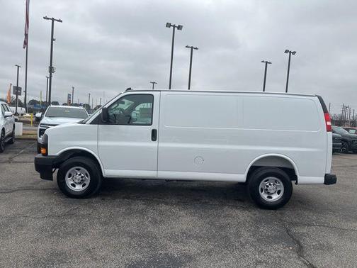 2025 Chevrolet Express 2500 RWD 2500 Regular Wheelbase WT