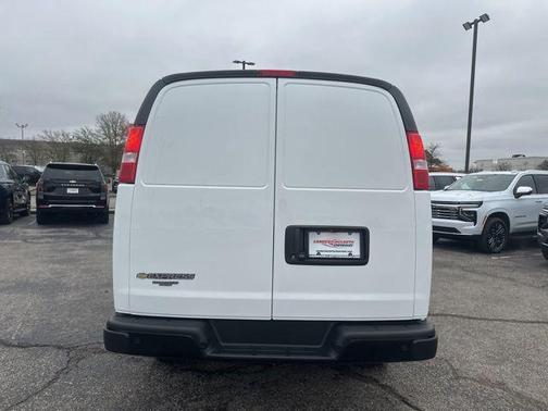 2025 Chevrolet Express 2500 RWD 2500 Regular Wheelbase WT