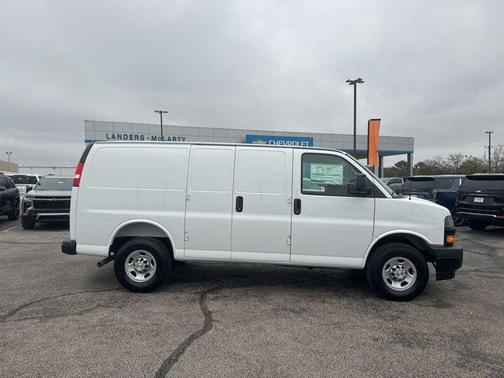 2025 Chevrolet Express 2500 RWD 2500 Regular Wheelbase WT