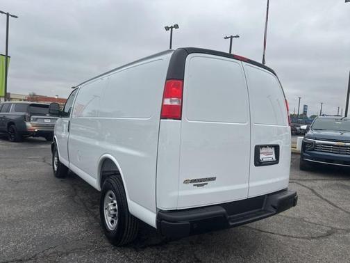 2025 Chevrolet Express 2500 RWD 2500 Regular Wheelbase WT