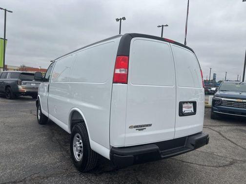 2025 Chevrolet Express 2500 RWD 2500 Regular Wheelbase WT