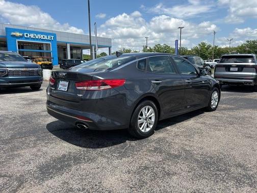 2017 Kia Optima LX