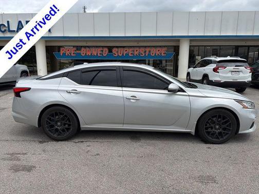 Brilliant Silver Metallic 2019 Nissan Altima 2.5 SL