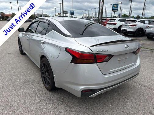 Brilliant Silver Metallic 2019 Nissan Altima 2.5 SL