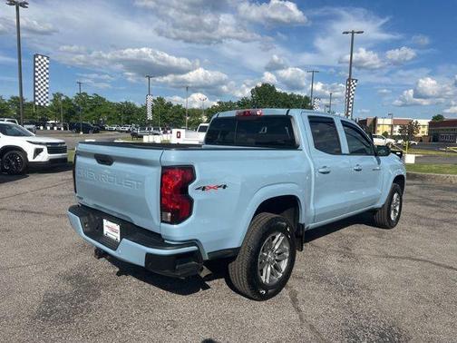 Snowdrift Metallic 2025 Chevrolet Colorado LT