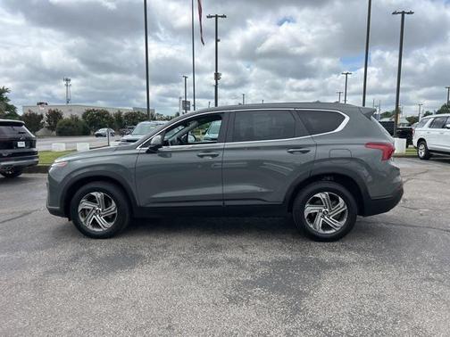 2022 Hyundai SANTA FE SE