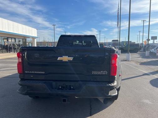 2023 Chevrolet Silverado 3500 High Country