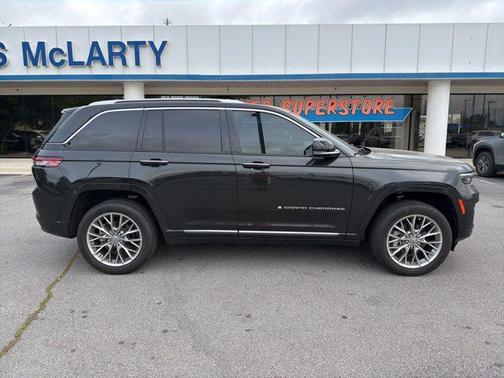 Rocky Mountain Pearlcoat 2023 Jeep Grand Cherokee Summit