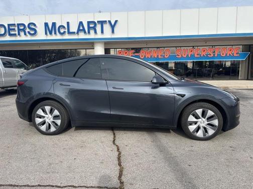 2024 Tesla Model Y Long Range Dual Motor All-Wheel Drive