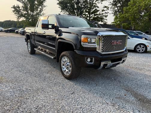Black 2015 GMC Sierra 2500 Denali